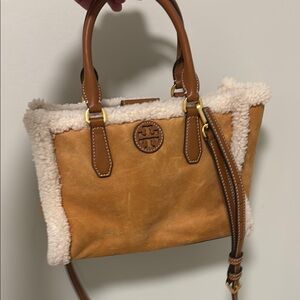 Tory Burch Tan Shearling-Trimmed Leather Tote 100% authentic